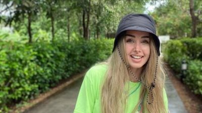 هنا الزاهد تستمتع بإجازتها الصيفية فى تنزانيا