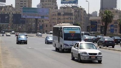 انتظام حركة السيارات بالطرق الرئيسية فى القاهرة والجيزة
