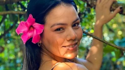 لوردينا تشعل مواقع التواصل الاجتماعي برقصة مثيرة.. فيديو