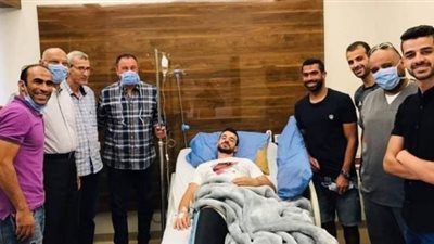 الخطيب يزور ”متولي” بعد إجراءه جراحة الصليبي