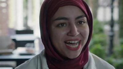 نجلة شقيقة إلهام شاهين تخطف الأنظار بأدائها المميز في مسلسل ”خارج السيطرة”