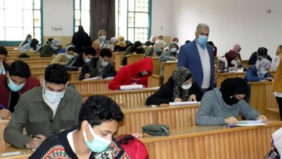 بالصور .. آثار عين شمس تبدأ أولى امتحانات الفصل الدراسي الأول
