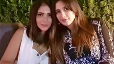 منى زكى تهنئ ياسمين عبد العزيز بعيد ميلادها على طريقتها الخاصة