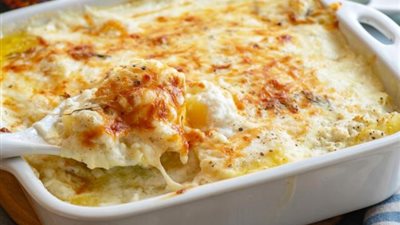 «زي المطاعم».. كيفية إعداد الدجاج بالبشاميل