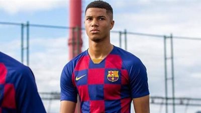 رسمياً.. تشيلسي يتعاقد مع مدافع برشلونة حتى 2023