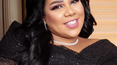 شيماء سيف تقلد دنيا سمير غانم وتقدم ثلاث حكايات ”بالقوة”