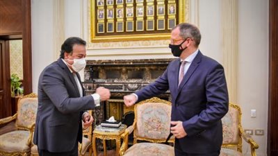 عبد الغفار يبحث مع السفير البولندى توطين صناعة الأدوية