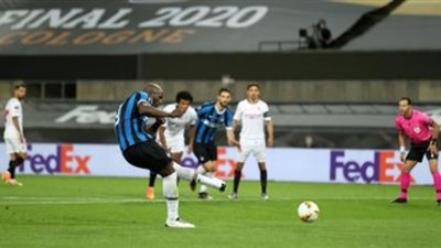 نهائي اليورباليح (30 دقيقة).. التعادل الإيجابي يسيطر على مواجهة إنتر ميلان وإشبيلية