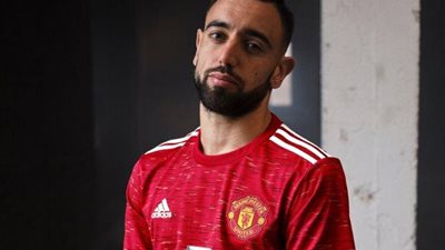 فرنانديز يتوج بجائزة لاعب الشهر في يونايتد