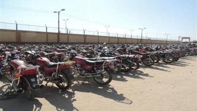 ضبط 2515 مخالفة لقائدى الدراجات النارية لعدم ارتداء الخوذة