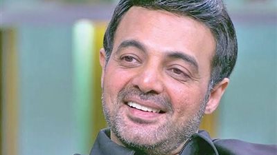 عمرو محمود ياسين يعلق على ظهور مؤمن زكريا مع أحمد عز :”كلنا غلابة والله”