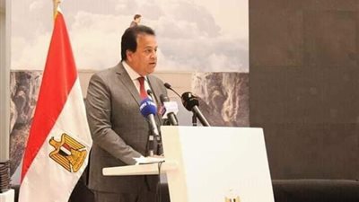 وزير التعليم العالي يصدر قرارًا بإغلاق كيانين وهميين بالفيوم .. تفاصيل