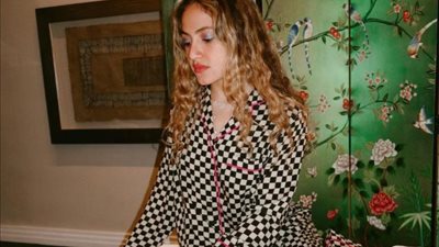 السر فى البيجاما.. كنزى نجلة الهضبة عمرو دياب بإطلالة جريئة في أحدث ظهور