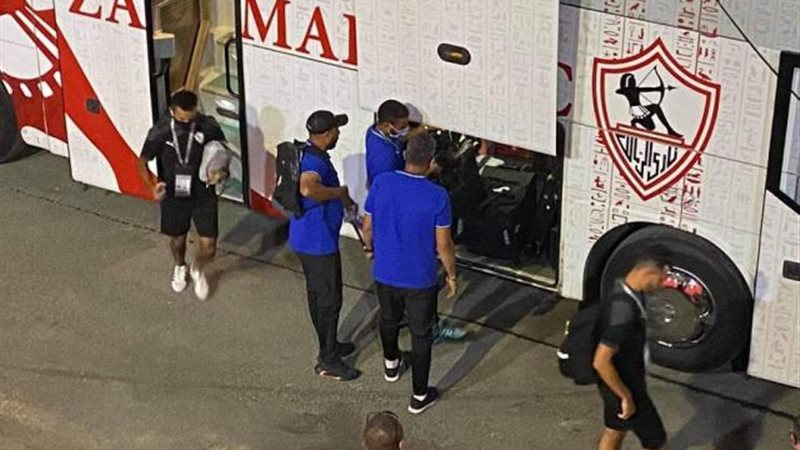 وصول لاعبي الزمالك