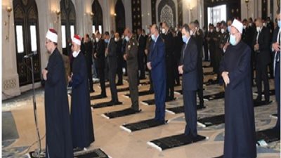 وزير الداخلية يؤدى صلاة الجمعة بمسجد الشرطة بالقاهرة الجديدة