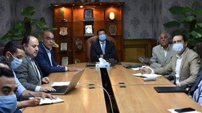 وزير الرياضة يجتمع باللجنة المنظمة لبطولة العالم لليد ٢٠٢١