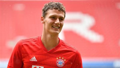 ”إللى خايف يروّح”.. مدافع بايرن ميونخ يثير الجدل قبل ساعات من نهائي دوري الأبطال