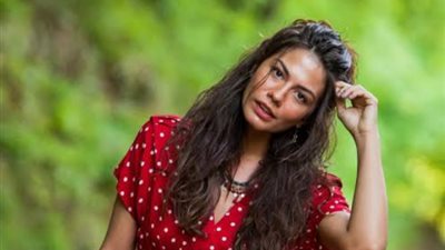 ديميت أوزديمر تلفت الأنظار بنحافتها المفرطة