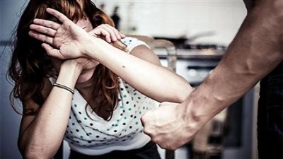 حكم ضرب الزوج للزوجة والأولاد بحجة التأديب