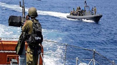 نبأ عاجل .. زوارق حربية إسرائيلية تُطلق النار على مركب صيد غرب ميناء غزة