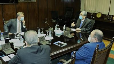 تفاصيل مباحثات وزير الكهرباء مع سفير الدنمارك في مصر لتعزيز سبل التعاون