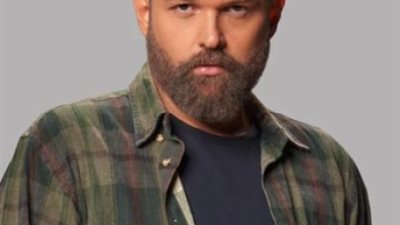 محمد محمود عبد العزيز يجذب الأنظار بشخصيته في مسلسل ”نقل عام”