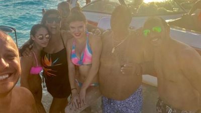 ريح بالك.. هالة صدقي تتجاهل أزمة نسب طفليها وتستمتع في الساحل الشمالي