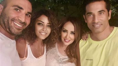 زوجة عمرو سعد في مشادة كلامية مع  جمهوره بسبب أحمد سعد.. اعرف الحكاية