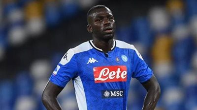 مدافع ليل يتسبب في تعطيل انتقال كوليبالي للسيتي