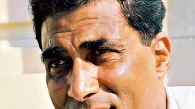 هارب من الزواج.. سر رفض الراحل أحمد زكى الزواج من وردة الجزائرية ونجلاء فتحى