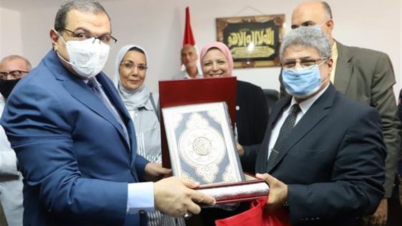 وزير القوي العاملة