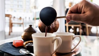 كوبان من القهوة يومياً ينقذان حياتك.. اعرف السبب