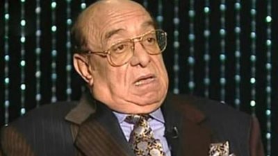 تشييع جثمان المخرج الراحل جلال الشرقاوى عقب صلاة الجمعة من مصطفى محمود