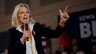 جيل بايدن.. معلومات لا تعرفها عن المُدرّسة التى تُنافس ميلانيا ترامب على لقب سيدة أمريكا الأولى