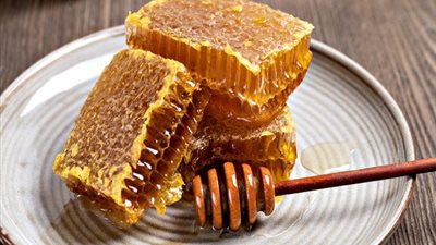 فوائد مجهولة عن شمع العسل.. تعرفي عليها