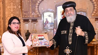 خلال لقائه بسفيرة مصر بالكاميرون الجديدة.. البابا يوجه رسالة للمنتخب المصري