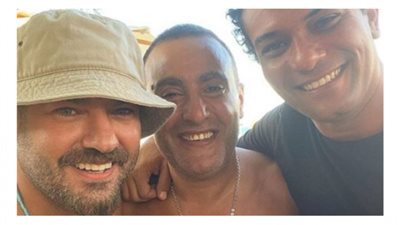 عمرو يوسف يستمتع بعطلته الصيفية برفقة آسر ياسين وأحمد السقا
