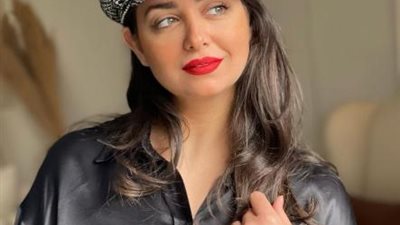 هبة مجدي تتألق بإطلالة كلاسيكية فى أحدث جلسة تصوير