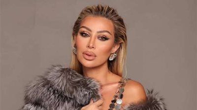 مايا دياب ترد علي أسئلة جمهورها بشكل جرئ