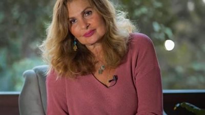 يسرا تعود لإستكمال أعمالها الفنية بعد تعافيها من كورونا