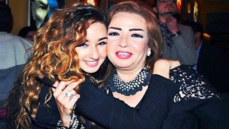 والدة هناالزاهد