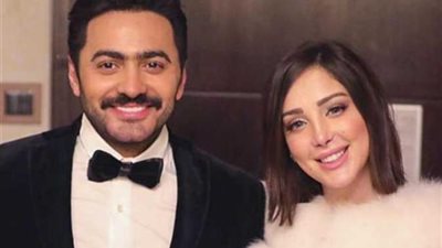 تامر حسنى يرد على شائعات إنفصاله عن زوجته بسمة بوسيل
