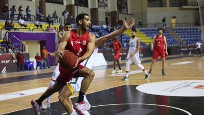 الإتحاد يتقدم علي الأهلي 49 - 36  فى الفترتين الأولى والثانية