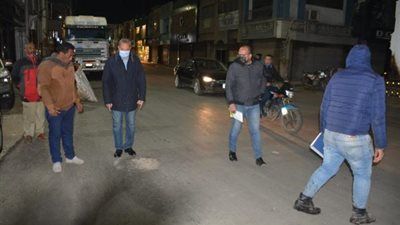 بالصور.. محافظ القليوبية يتفقد أعمال رصف الطبقة النهائية لشارع الخدمة الاجتماعية ببنها