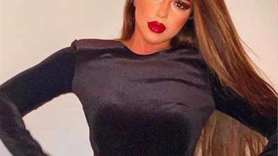 سارة سلامة تستعرض رشاقتها بإطلالة مميزة