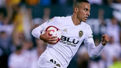 ليدز يونايتد يقترب من  ضم مهاجم فالنسيا