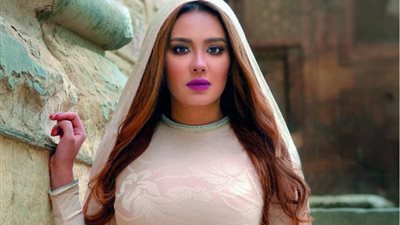 مي القاضي تودع مشاهدها في فيلم ”ساعة شيطان” خلال أيام