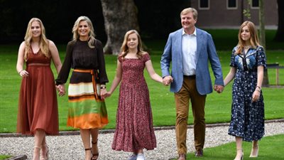 من الأجمل؟.. صور رسمية جديدة لأميرات هولندا