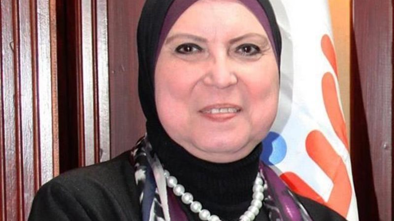 نيفين جامع