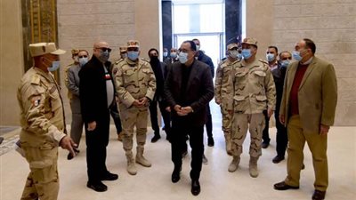 بالصور .. جولة تفقدية لرئيس الوزراء لمتابعة سير الأعمال والإنشاءات في العاصمة الإدارية الجديدة